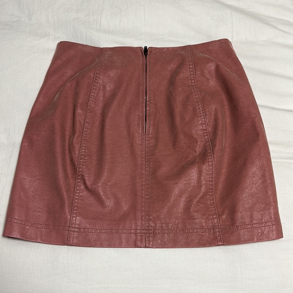 Free People Modern Femme vegan suede mini skirt in rose - Picture 6 of 10
